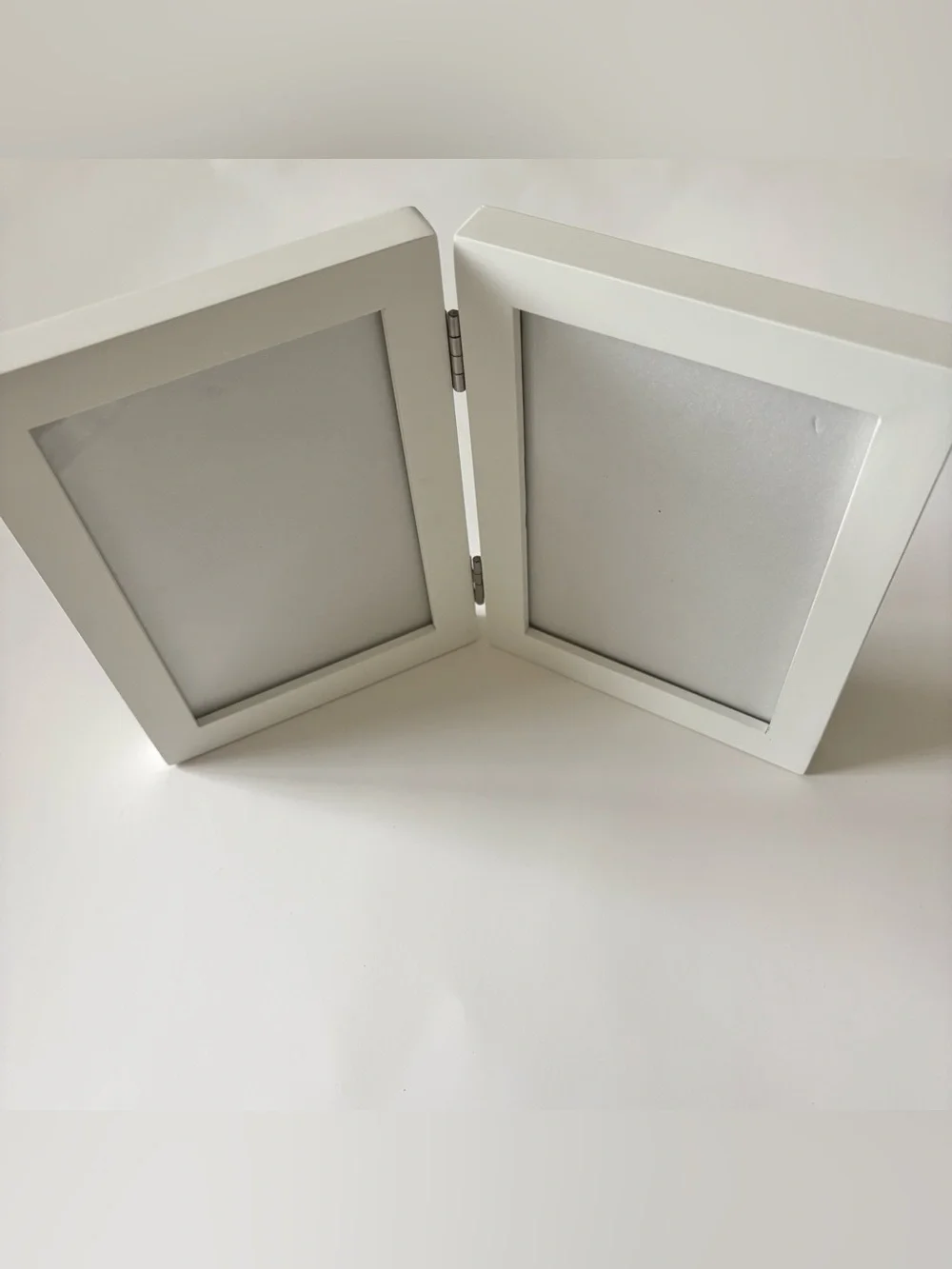 White double picture frame with two 4x6 photo slots